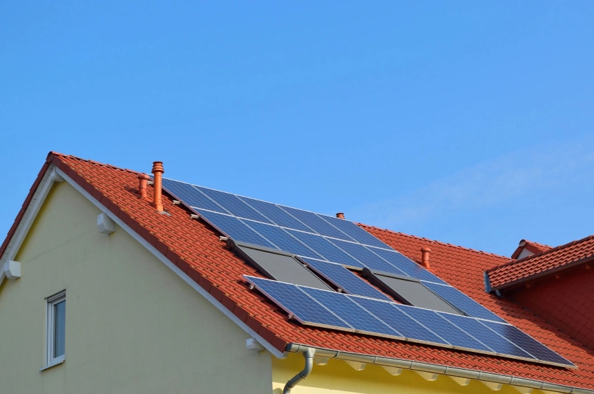 A roof with several solar panels on it.